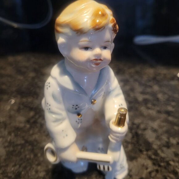 Vintage Porcelain Boy Figurine Holding Sword & Key - Picture 8 of 14